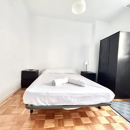 Vibescoruna - Madariaga 41 א-קורוניה